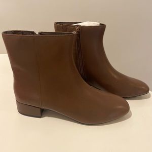 Banana Republic brown leather ankle boots